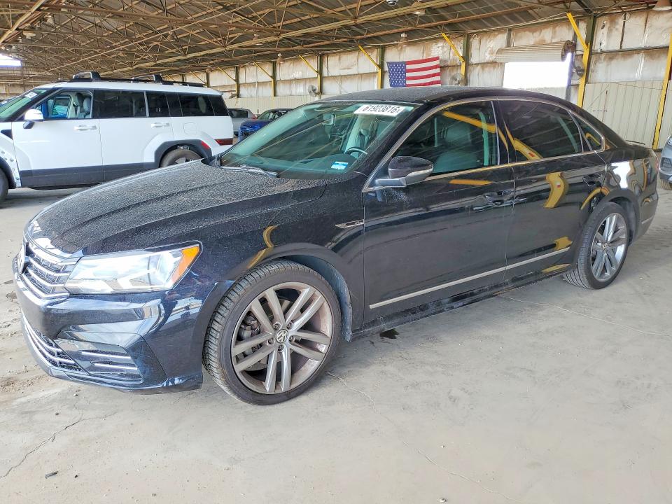 61923816 :رقم المزاد ، 1VWDT7A39HC065138 vin ، 2017 Volkswagen Passat مزاد بيع