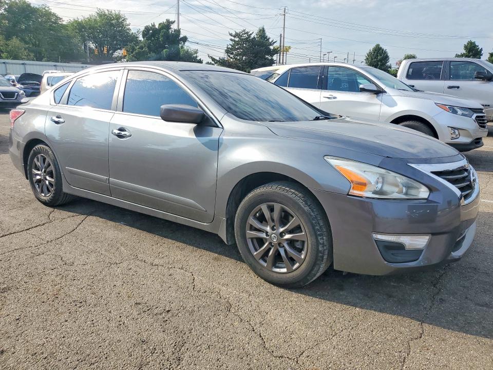 2015 Nissan Altima მანქანა იყიდება აუქციონზე, vin: 1N4AL3APXFC464709, აუქციონის ნომერი: 62426106