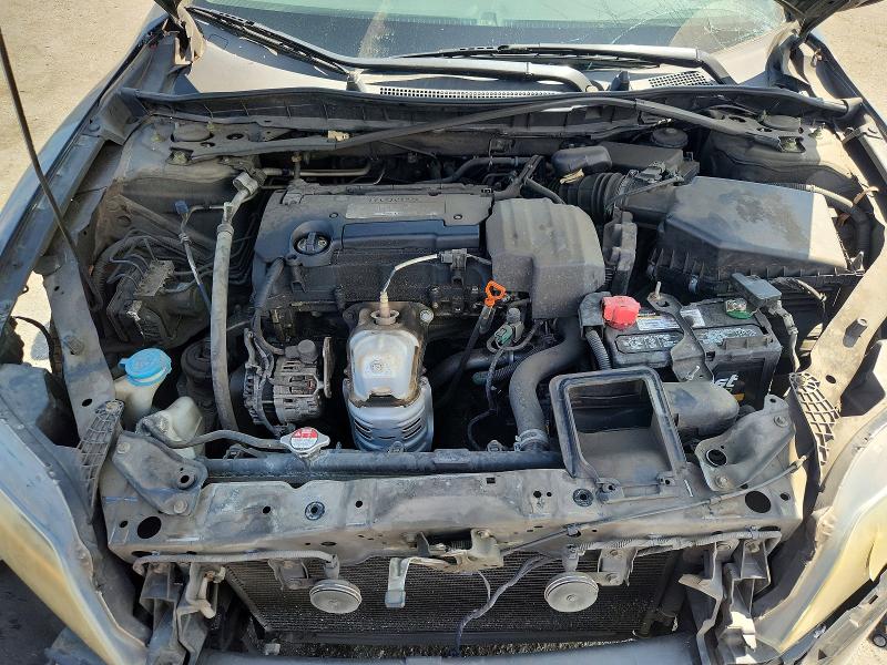 61939316 :رقم المزاد ، 1HGCT1B80DA010106 vin ، 2013 Honda Accord مزاد بيع