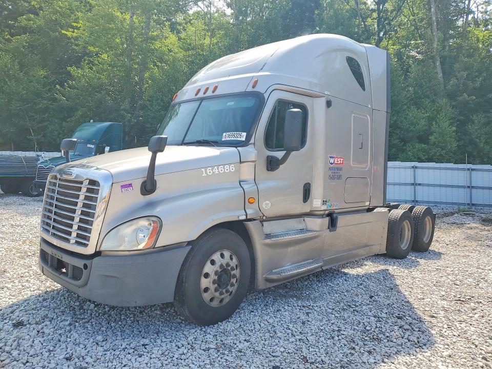 2013 Freightliner Cascadia 125 მანქანა იყიდება აუქციონზე, vin: 1FUJGLDR4DSBV3013, აუქციონის ნომერი: 61699326