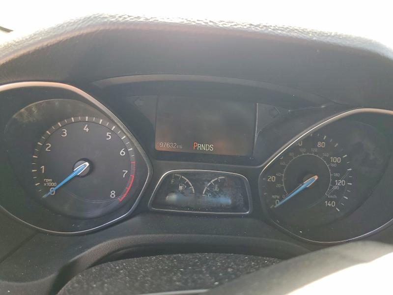61964836 :رقم المزاد ، 1FADP3H28JL215541 vin ، 2018 Ford Focus مزاد بيع