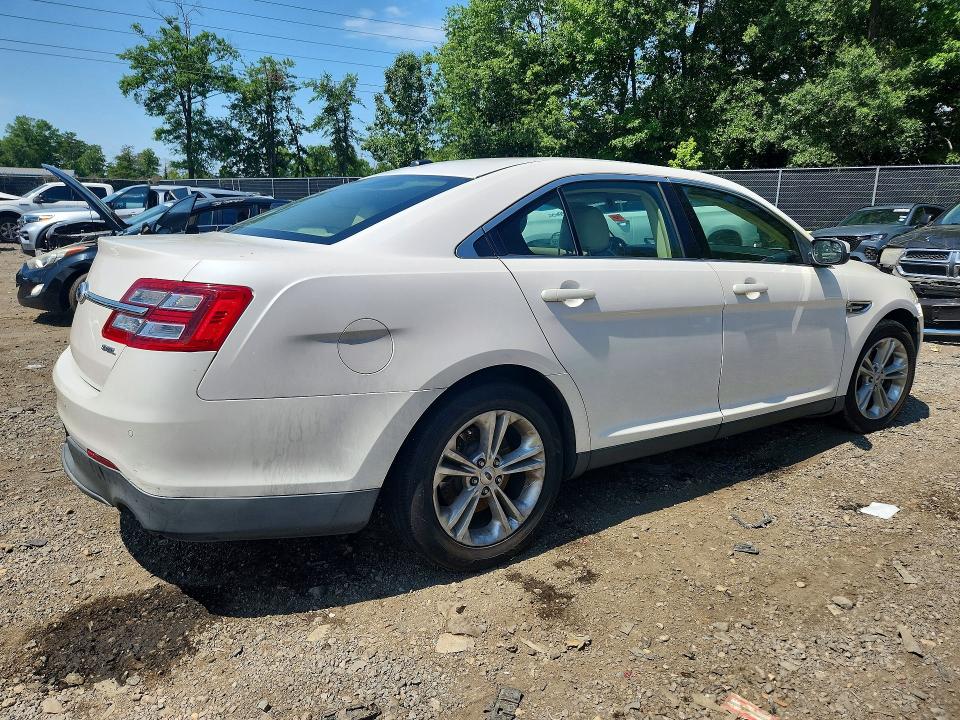 60435136 :رقم المزاد ، 1FAHP2E87DG133317 vin ، 2013 Ford Taurus مزاد بيع
