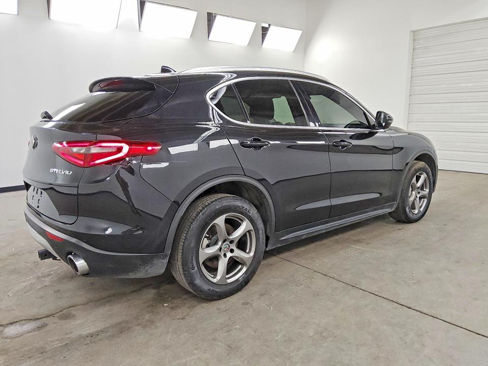 2021 Alfa Romeo Stelvio მანქანა იყიდება აუქციონზე, vin: ZASPAKAN6M7D11339, აუქციონის ნომერი: 60307436