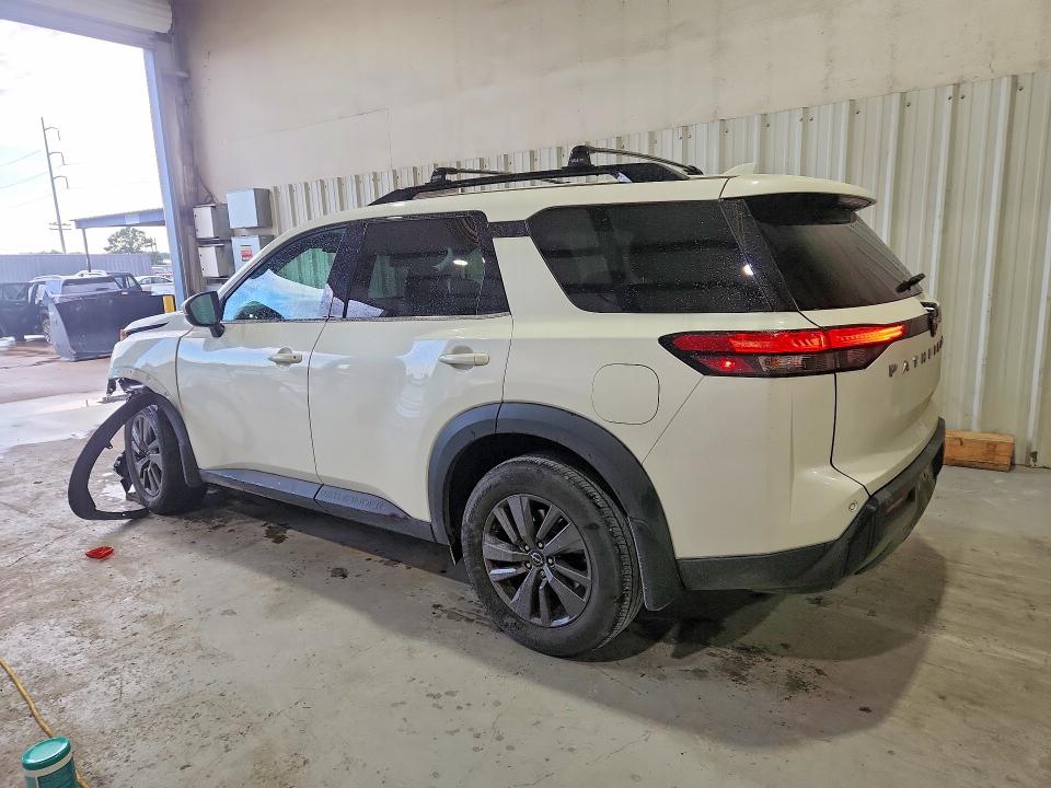 60061356 :رقم المزاد ، 5N1DR3BA7NC252862 vin ، 2022 Nissan Pathfinder مزاد بيع