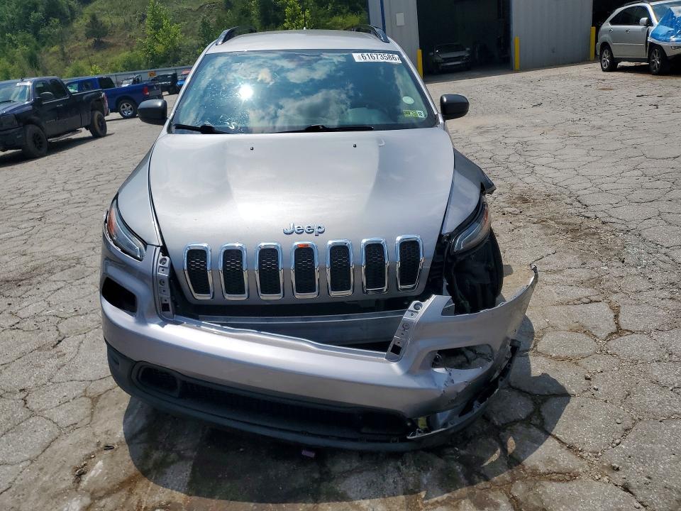 2017 Jeep Cherokee მანქანა იყიდება აუქციონზე, vin: 1C4PJLAB4HW663271, აუქციონის ნომერი: 61673586