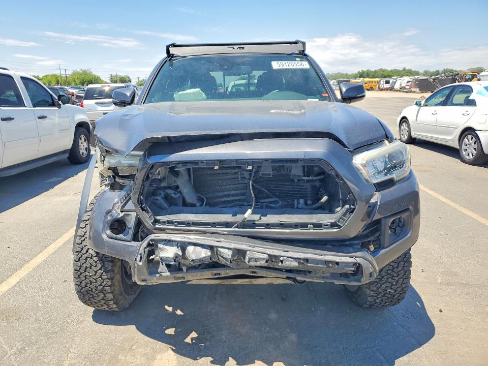 59120556 :رقم المزاد ، 3TMCZ5AN2JM152158 vin ، 2018 Toyota Tacoma مزاد بيع