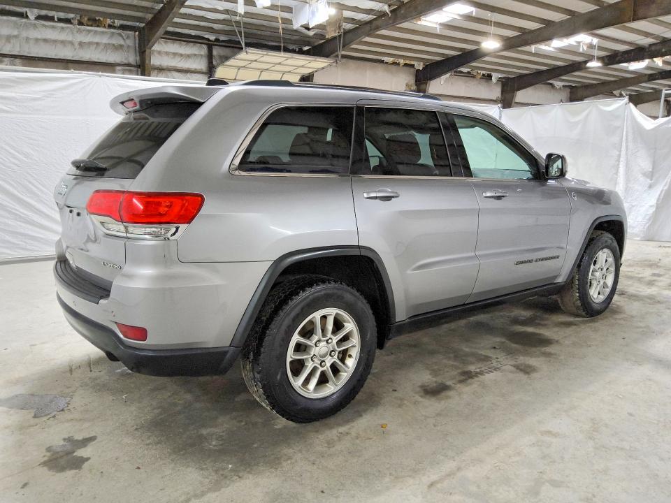 61105186 :رقم المزاد ، 1C4RJFAG0JC225652 vin ، 2018 Jeep Grand Cherokee مزاد بيع