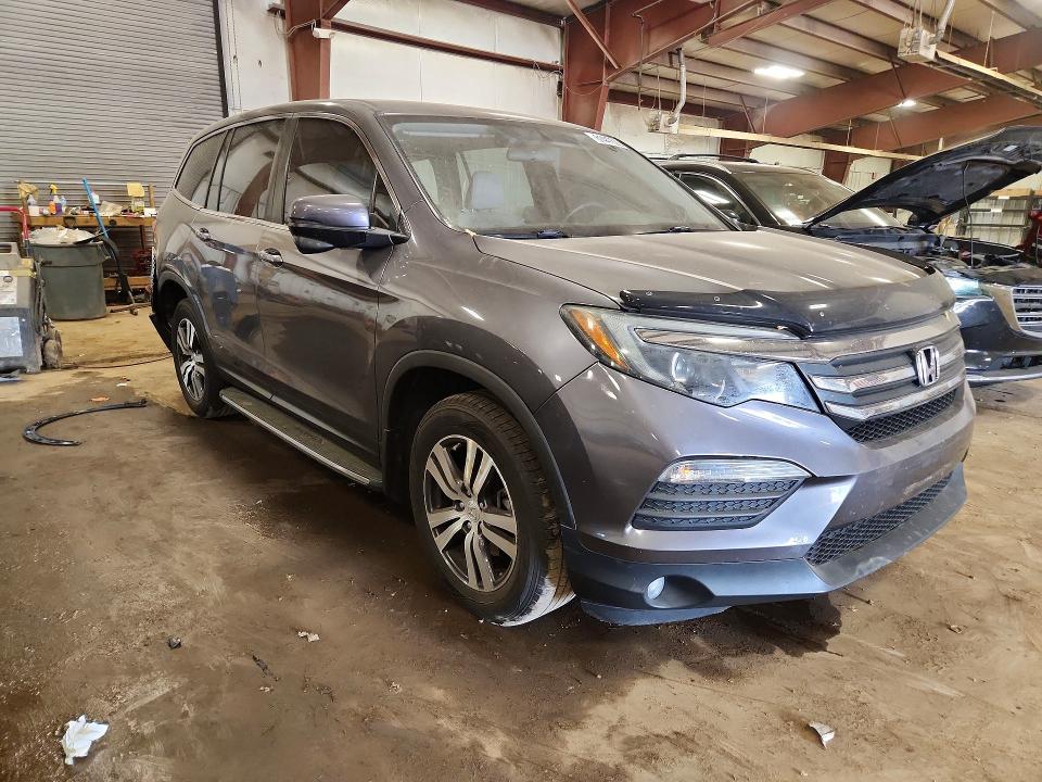 61447626 :رقم المزاد ، 5FNYF6H36JB022767 vin ، 2018 Honda Pilot مزاد بيع