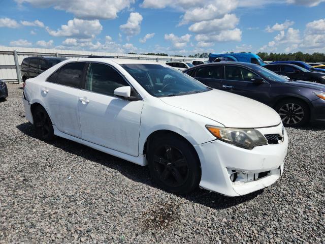 62041546 :رقم المزاد ، 4T1BF1FK6EU426812 vin ، 2014 Toyota Camry مزاد بيع