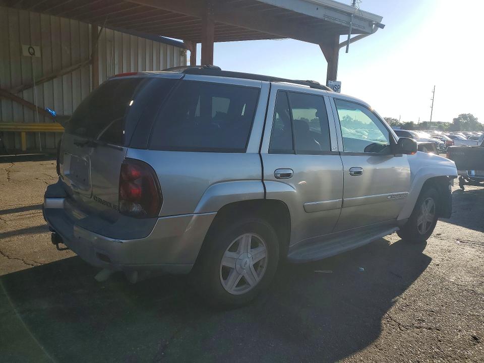 60935556 :رقم المزاد ، 1GNDT13S632402097 vin ، 2003 Chevrolet Trailblazer مزاد بيع