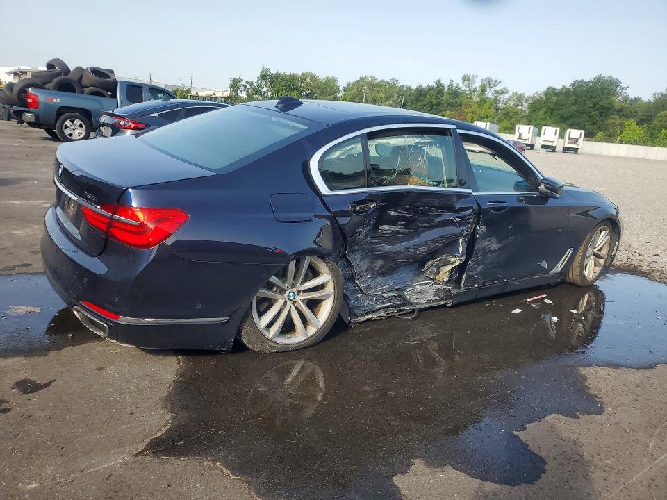 2017 Bmw 750 მანქანა იყიდება აუქციონზე, vin: WBA7F2C55HG422684, აუქციონის ნომერი: 60595306