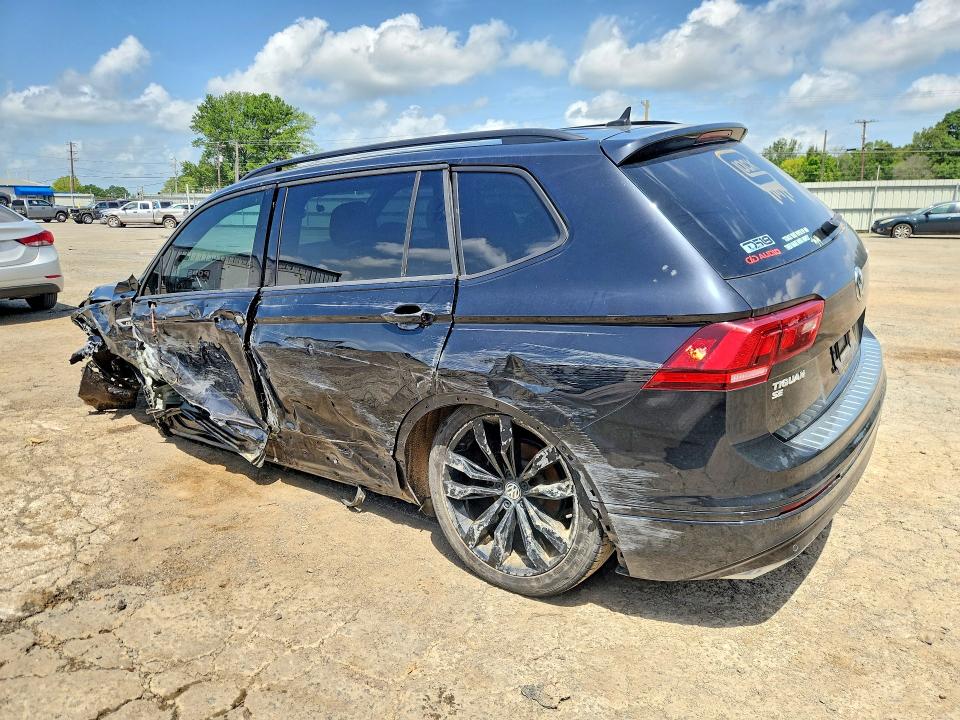 Продажа на аукционе авто 2021 Volkswagen Tiguan, vin: 3VV3B7AX8MM085475, номер лота: 61166406