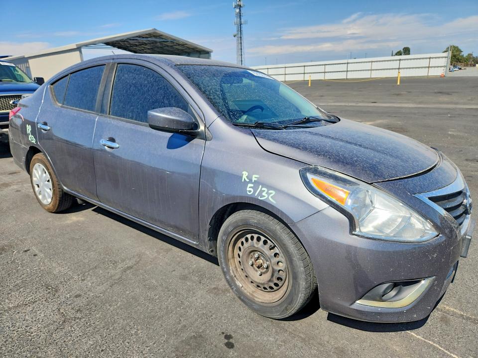 62102146 :رقم المزاد ، 3N1CN7APXKL815317 vin ، 2019 Nissan Versa مزاد بيع