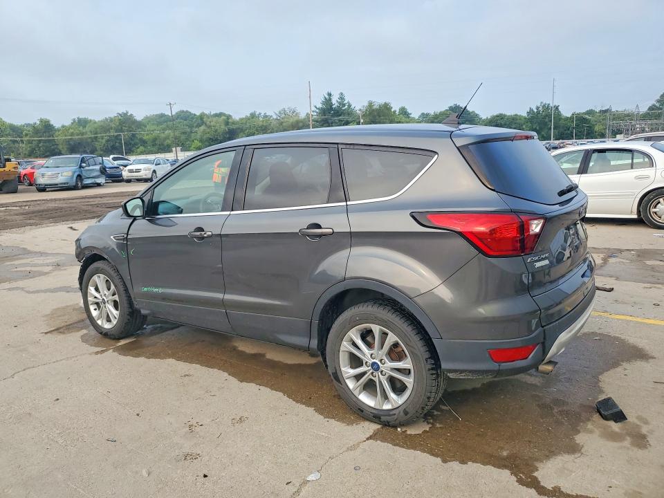 62304856 :رقم المزاد ، 1FMCU9GD6KUB23680 vin ، 2019 Ford Escape مزاد بيع