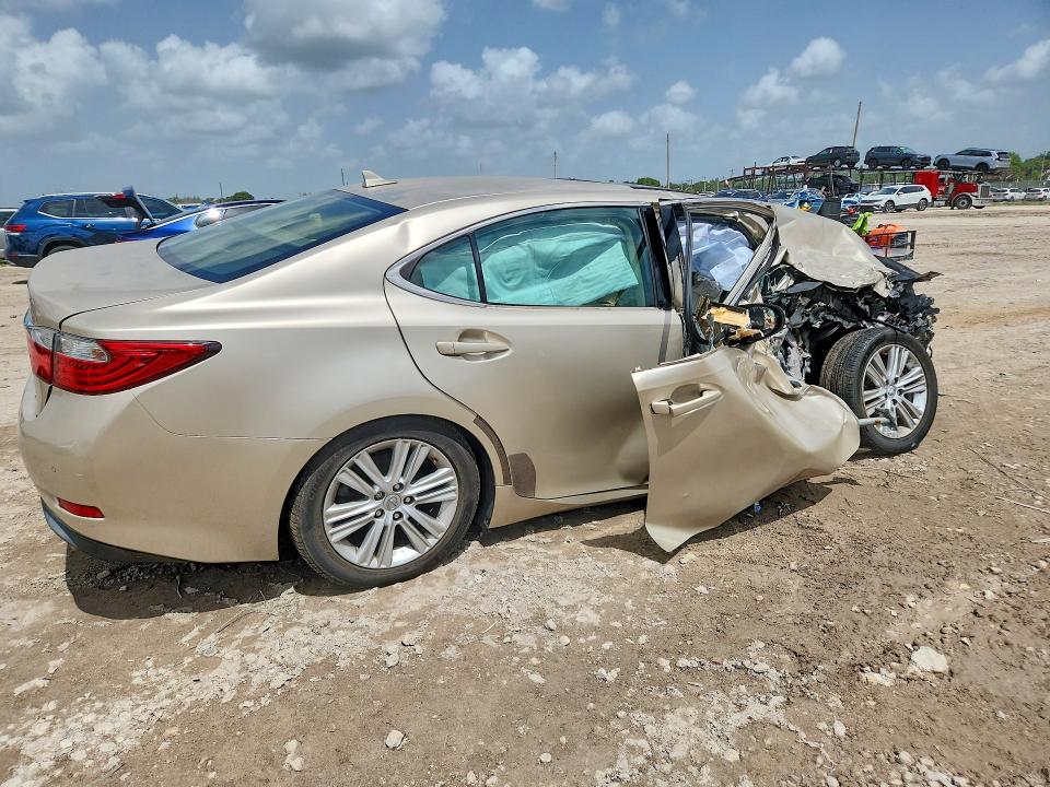 60183506 :رقم المزاد ، JTHBK1GG7D2006169 vin ، 2013 Lexus Es مزاد بيع