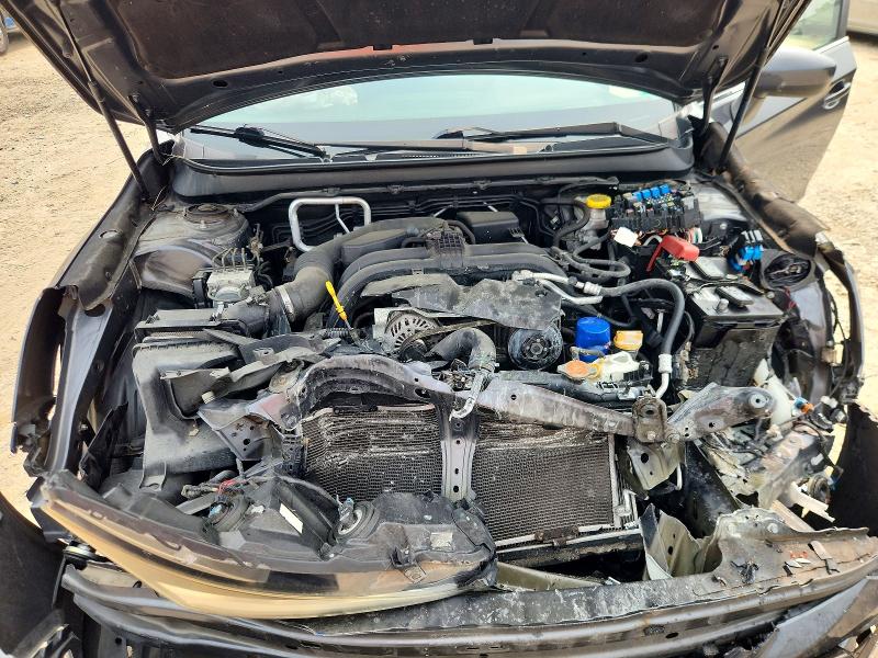 61464806 :رقم المزاد ، 4S3BNAC6XJ3011023 vin ، 2018 Subaru Legacy مزاد بيع