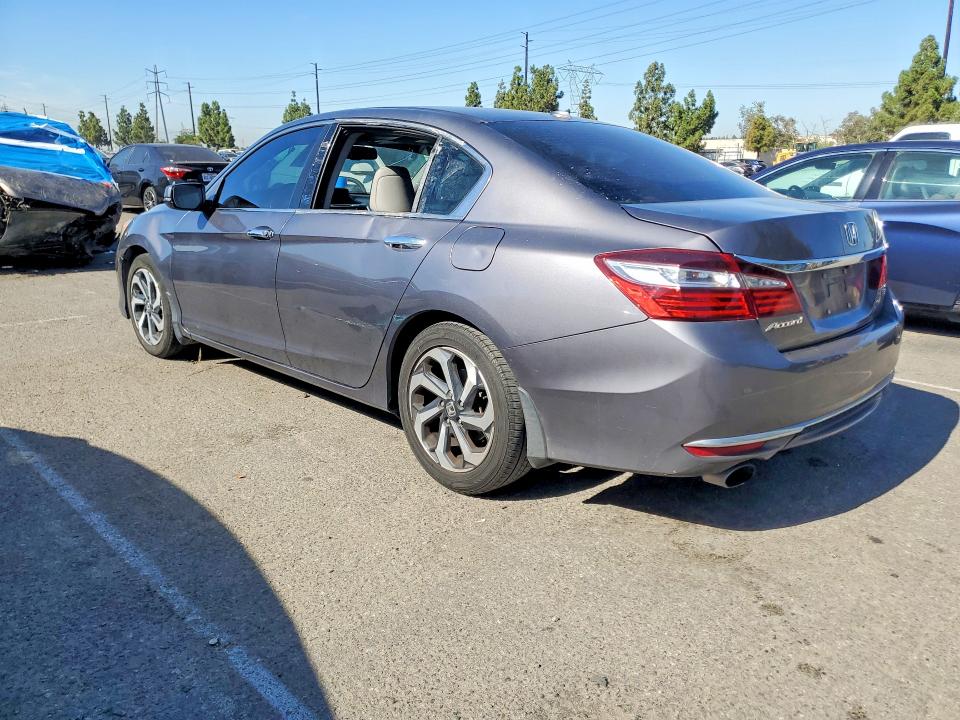 63030156 :رقم المزاد ، 1HGCR3F89GA030511 vin ، 2016 Honda Accord مزاد بيع