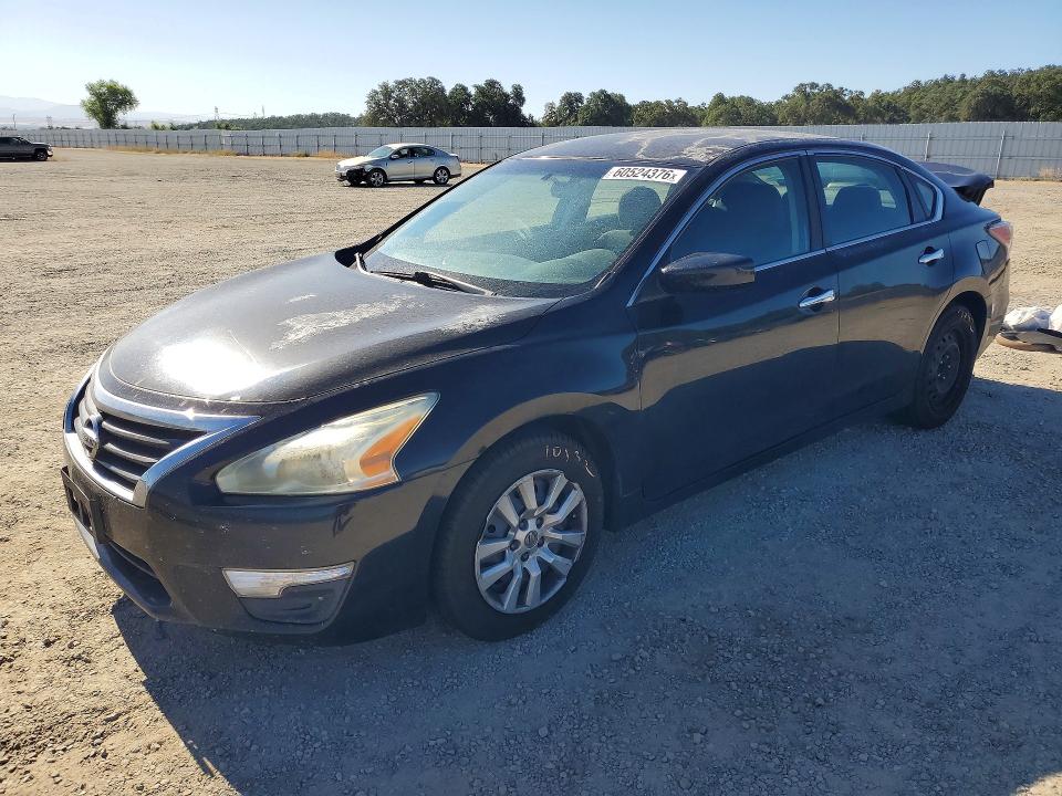 2014 Nissan Altima მანქანა იყიდება აუქციონზე, vin: 1N4AL3AP3EN359674, აუქციონის ნომერი: 60524376