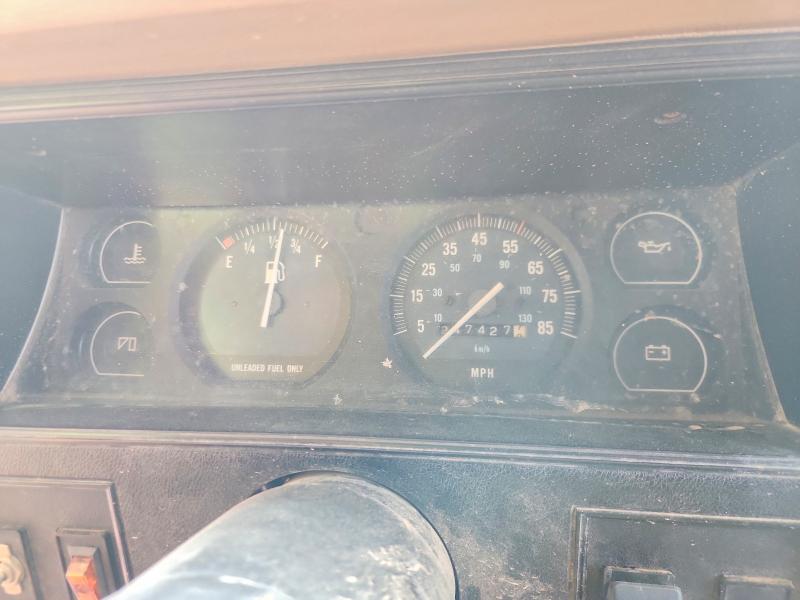 59931806 :رقم المزاد ، 1JCHX7815HT014733 vin ، 1987 Jeep Cherokee مزاد بيع