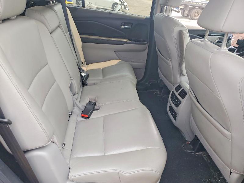 60754186 :رقم المزاد ، 5FNYF6H94MB055226 vin ، 2021 Honda Pilot مزاد بيع