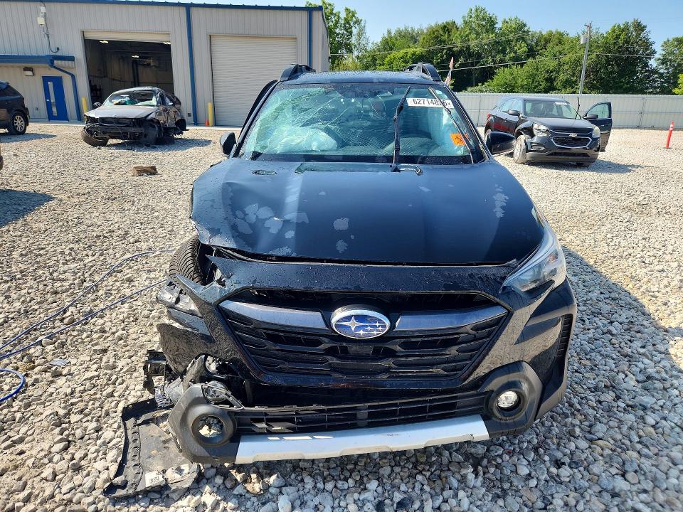 62714826 :رقم المزاد ، 4S4BTGND8P3141360 vin ، 2023 Subaru Outback مزاد بيع