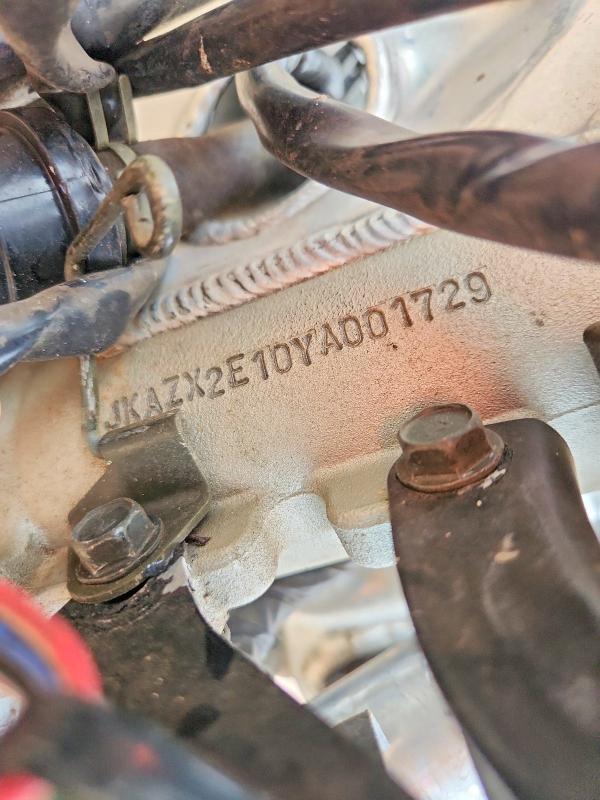 62282506 :رقم المزاد ، JKAZX2E10YA001729 vin ، 2000 Kawasaki Zx900 مزاد بيع