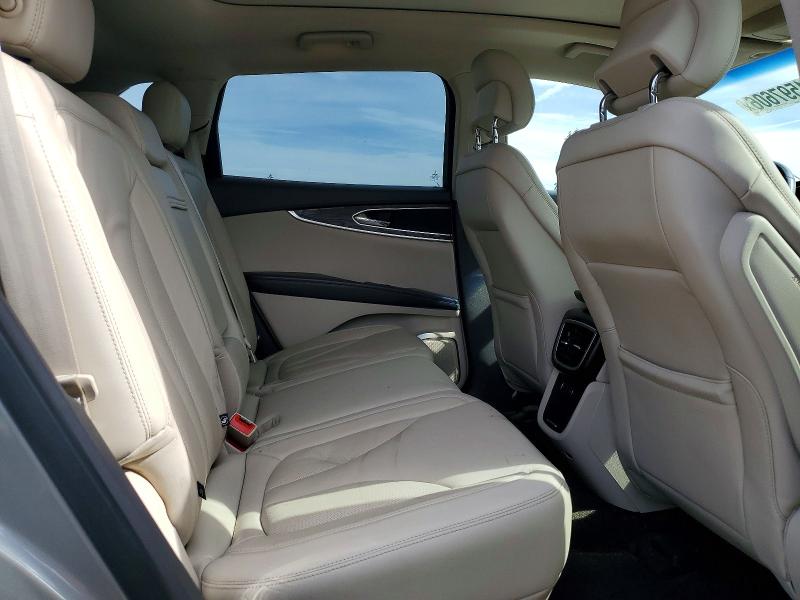 61597606 :رقم المزاد ، 2LMPJ8KR6HBL52970 vin ، 2017 Lincoln Mkx مزاد بيع