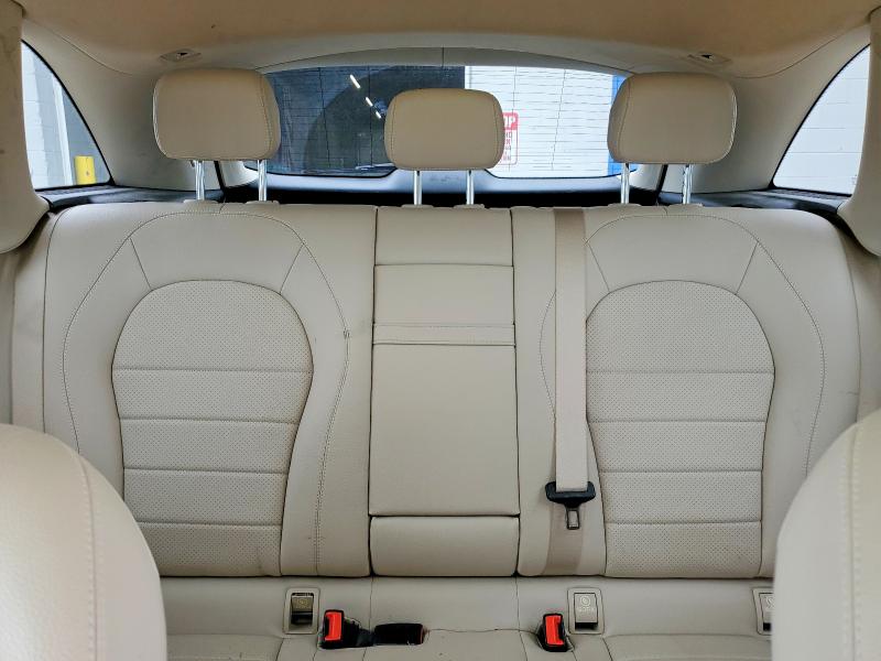 62074926 :رقم المزاد ، WDC0G4JB2HV008144 vin ، 2017 Mercedes-benz Glc مزاد بيع