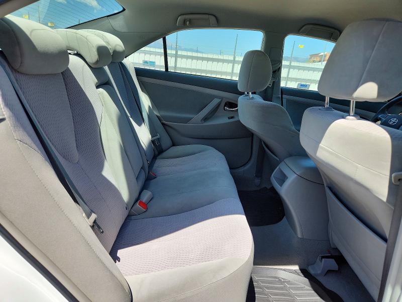 60884206 :رقم المزاد ، 4T1BF3EK7AU570084 vin ، 2010 Toyota Camry مزاد بيع