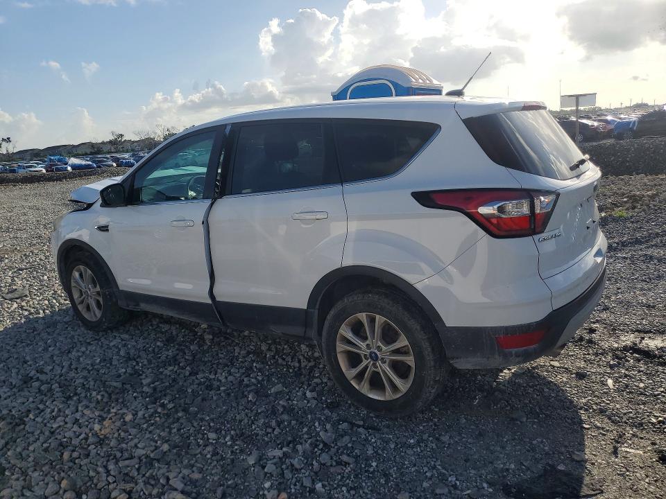 Продажа на аукционе авто 2017 Ford Escape, vin: 1FMCU9GD2HUC81958, номер лота: 61584116