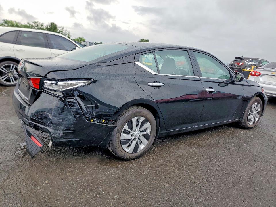 60621906 :رقم المزاد ، 1N4BL4BVXRN406678 vin ، 2024 Nissan Altima مزاد بيع