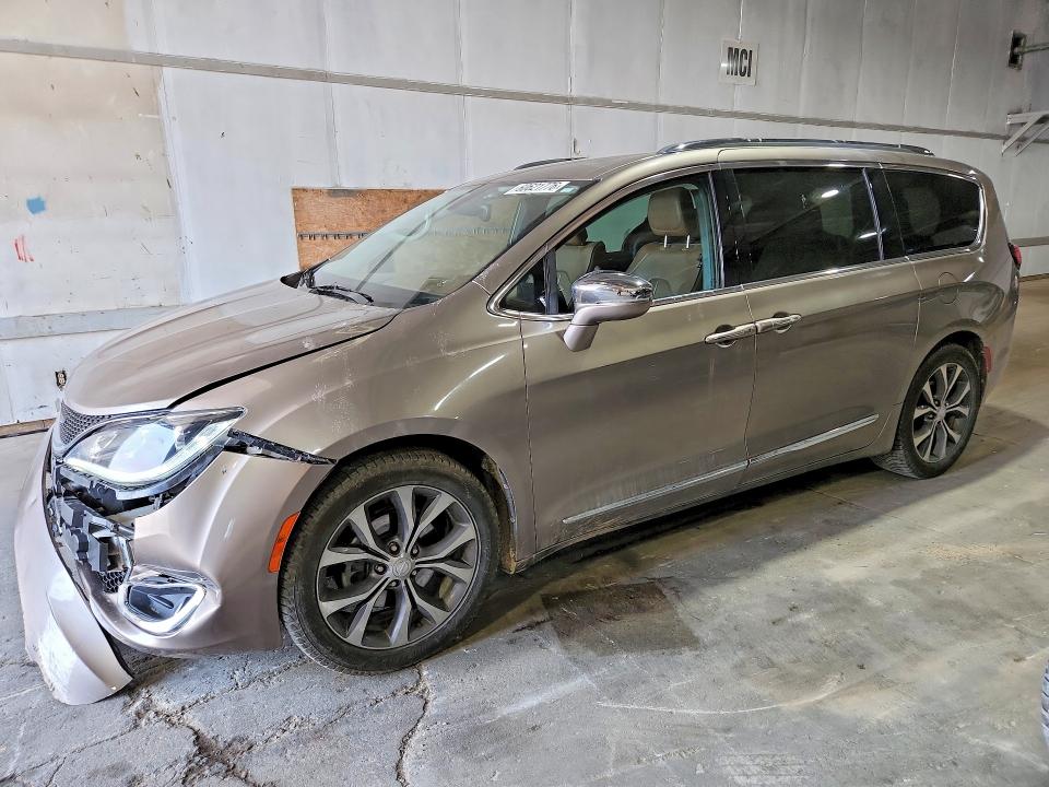 Продаж на аукціоні авто 2017 Chrysler Pacifica, vin: 2C4RC1GG4HR638079, номер лоту: 60621776