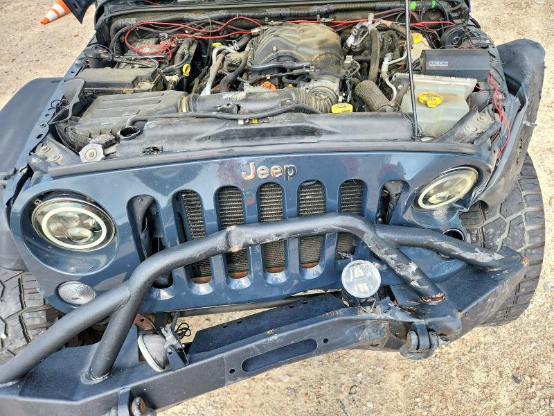 61116556 :رقم المزاد ، 1C4BJWDG6JL858962 vin ، 2018 Jeep Wrangler Unlimited مزاد بيع
