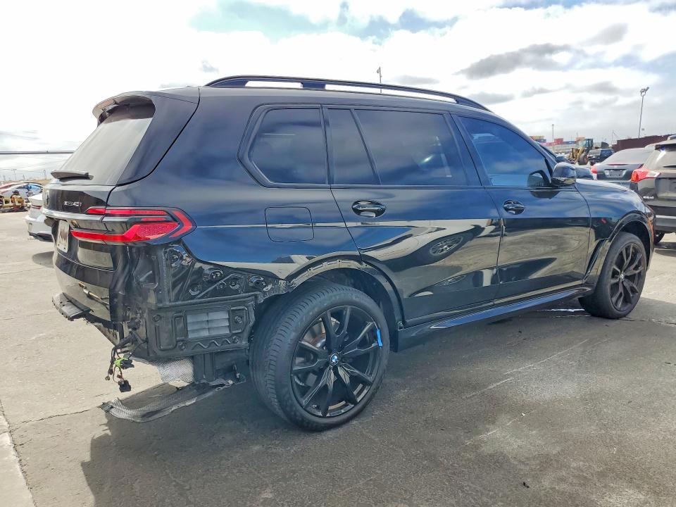 61972296 :رقم المزاد ، 5UX23EM09R9V30403 vin ، 2024 Bmw X7 مزاد بيع