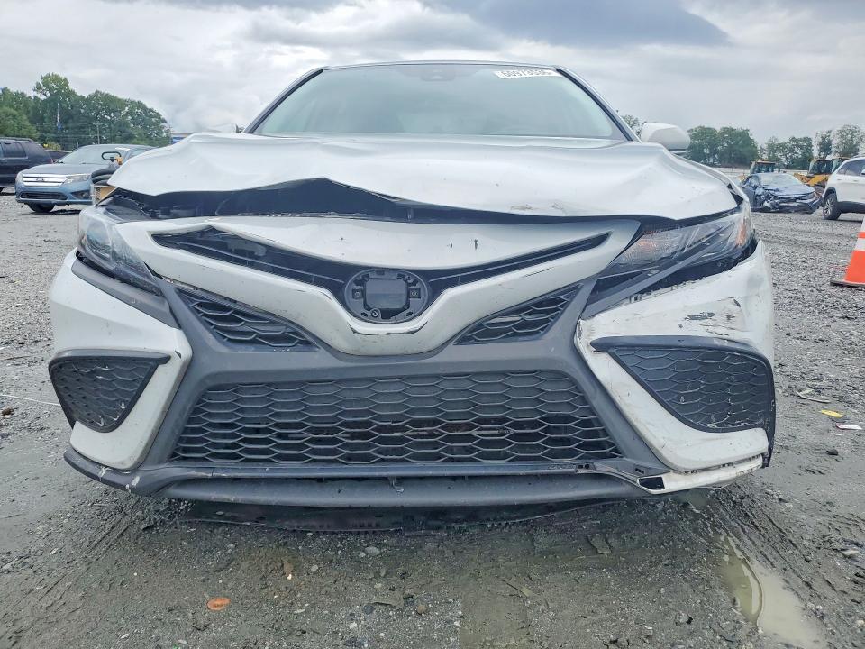 60973536 :رقم المزاد ، 4T1T11AKXRU189628 vin ، 2024 Toyota Camry مزاد بيع