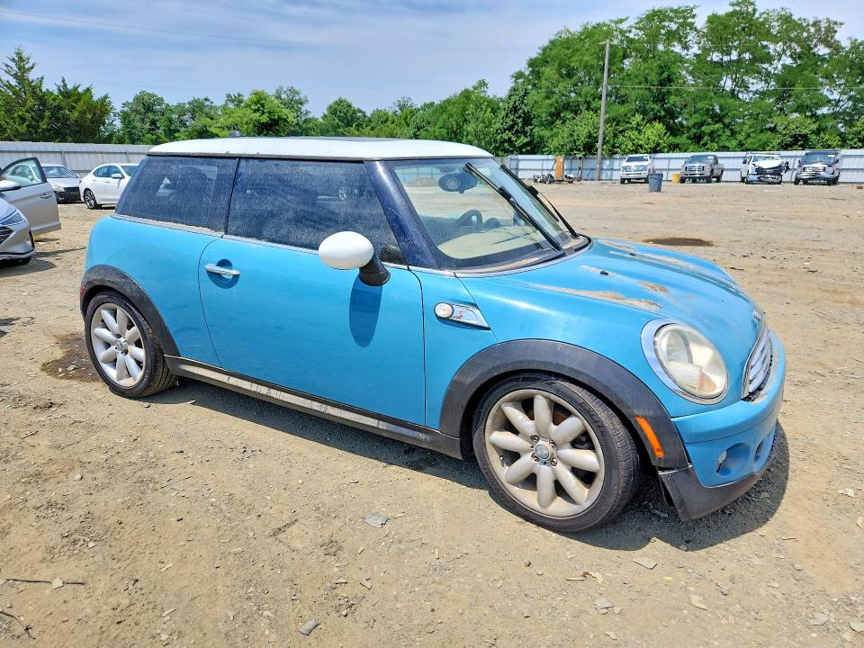 Продаж на аукціоні авто 2010 Mini Cooper, vin: WMWMF3C51ATZ22704, номер лоту: 61298476
