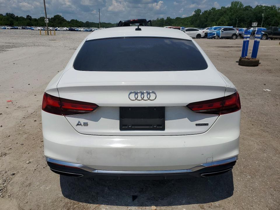 60170636 :رقم المزاد ، WAUDACF51MA021102 vin ، 2021 Audi A5 مزاد بيع