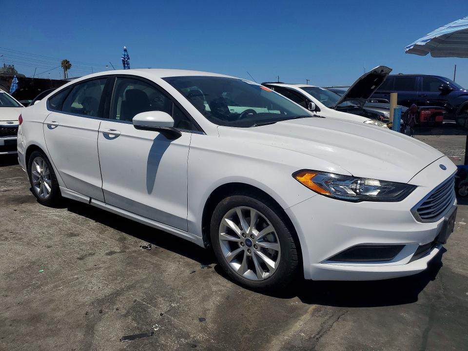 Продажа на аукционе авто 2017 Ford Fusion, vin: 3FA6P0HDXHR293517, номер лота: 60003776