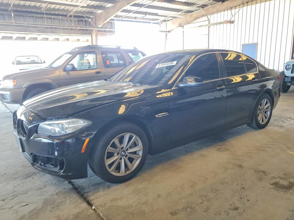 61049336 :رقم المزاد ، WBA5A5C51ED502021 vin ، 2014 Bmw 528 مزاد بيع