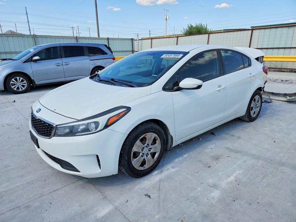 2017 Kia Forte მანქანა იყიდება აუქციონზე, vin: 3KPFK4A70HE070298, აუქციონის ნომერი: 60487866
