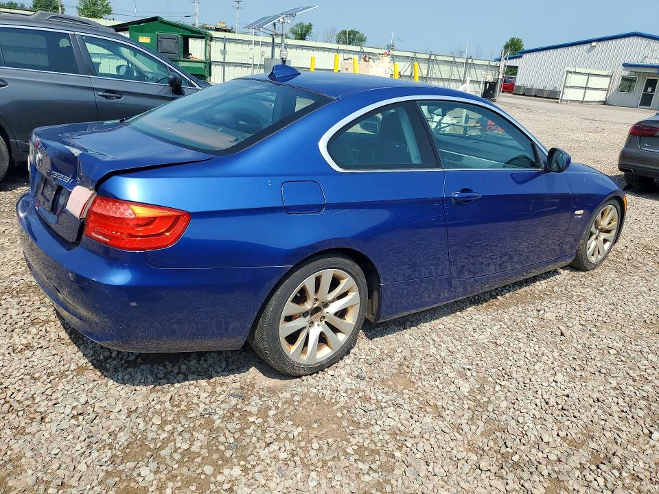 59361546 :رقم المزاد ، WBAKF5C51BE586884 vin ، 2011 Bmw 328 مزاد بيع