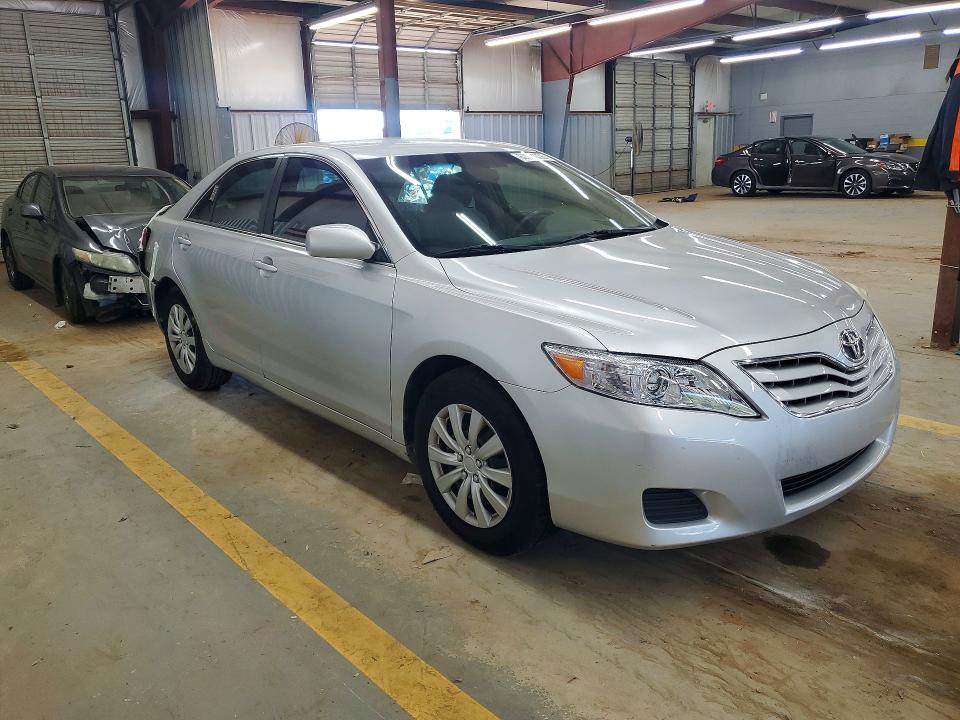 2010 Toyota Camry მანქანა იყიდება აუქციონზე, vin: 4T1BK3EK1AU099013, აუქციონის ნომერი: 62984036