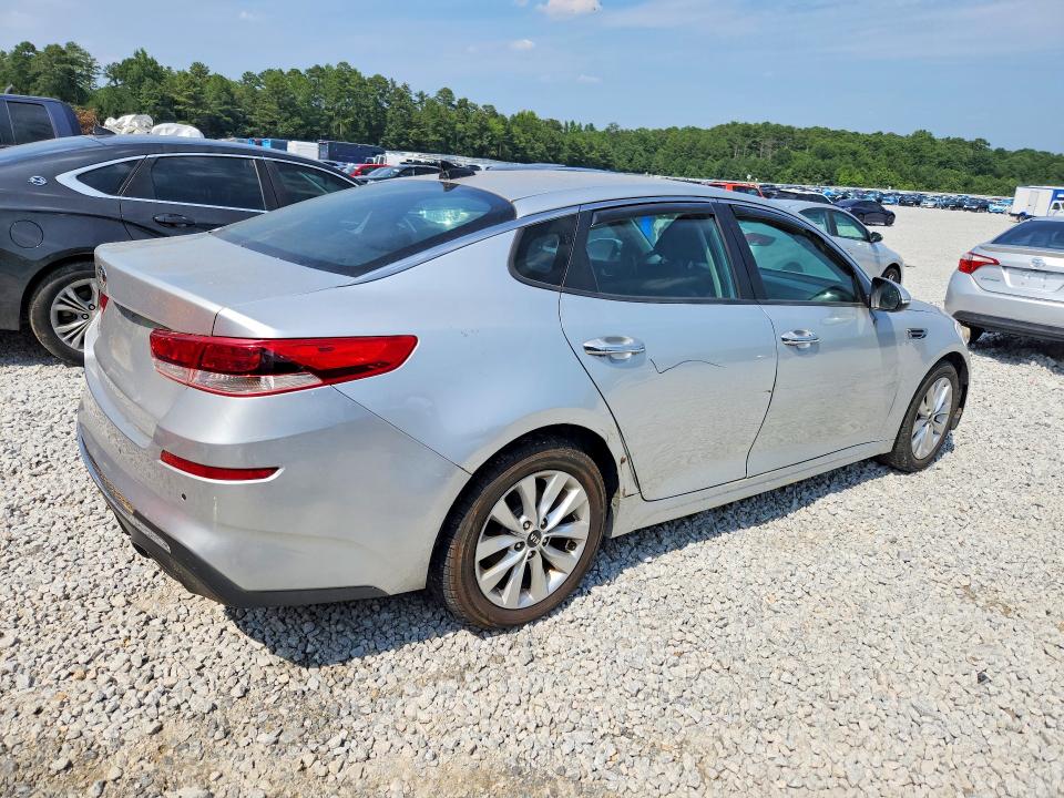 Auction sale of the 2017 Kia Optima, vin: 5XXGT4L38HG121811, lot number: 63579936