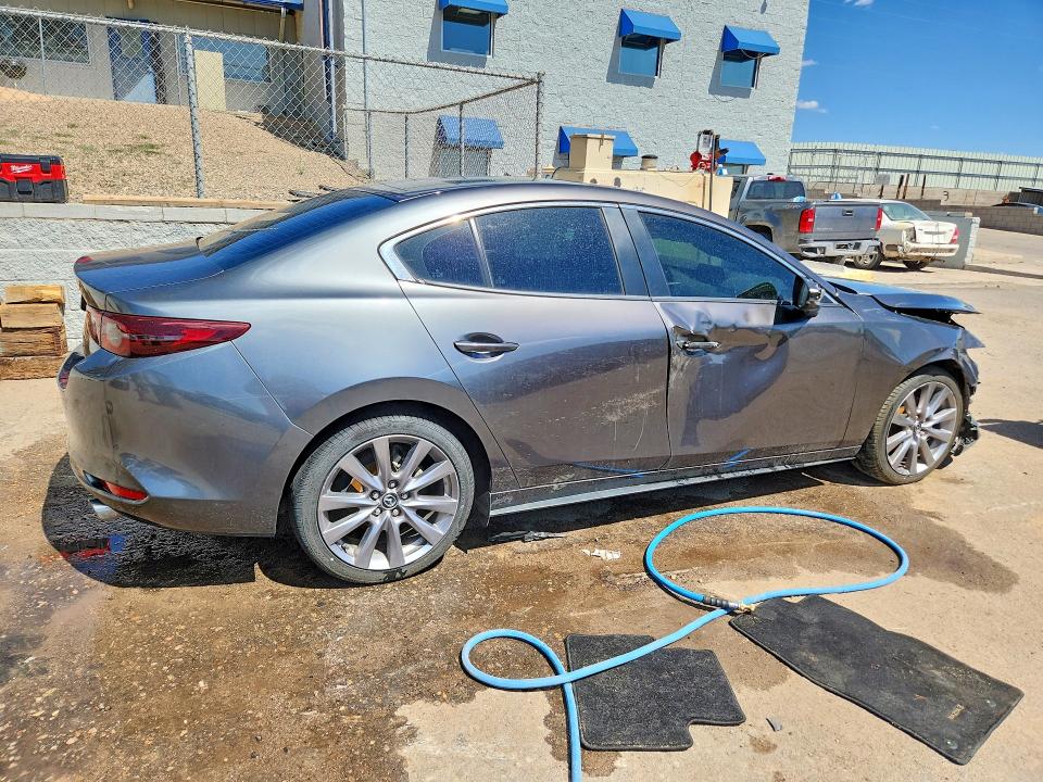 60707346 :رقم المزاد ، 3MZBPBCM6MM208530 vin ، 2021 Mazda 3 مزاد بيع