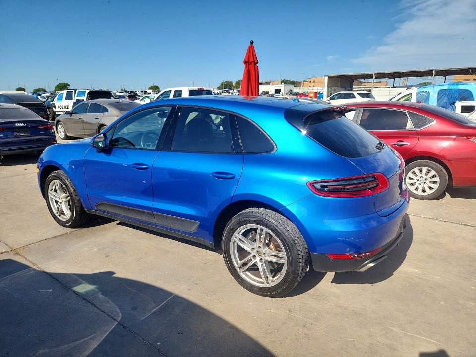 60678386 :رقم المزاد ، WP1AA2A54HLB83936 vin ، 2017 Porsche Macan مزاد بيع