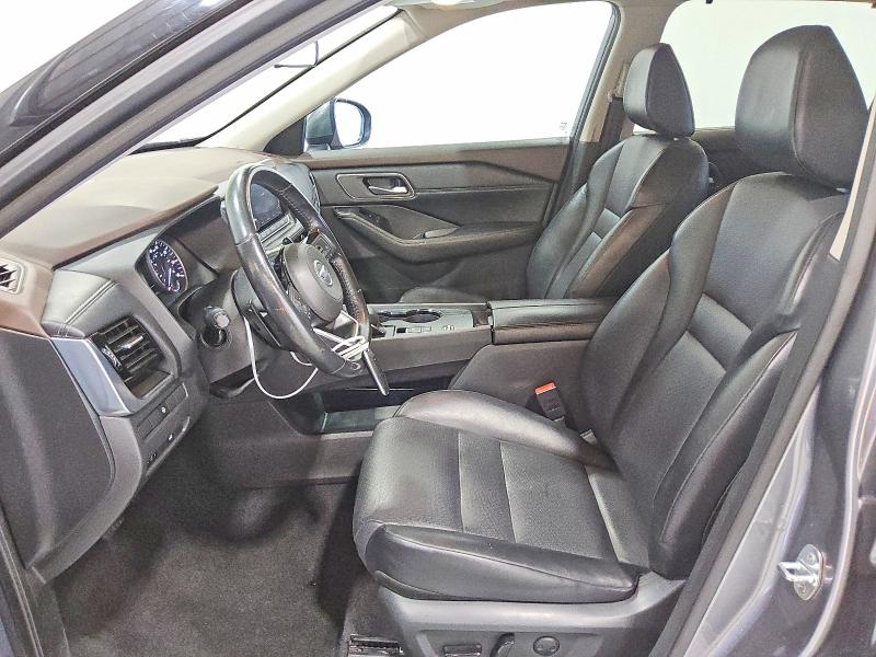 61442896 :رقم المزاد ، 5N1AT3BA7MC844801 vin ، 2021 Nissan Rogue مزاد بيع