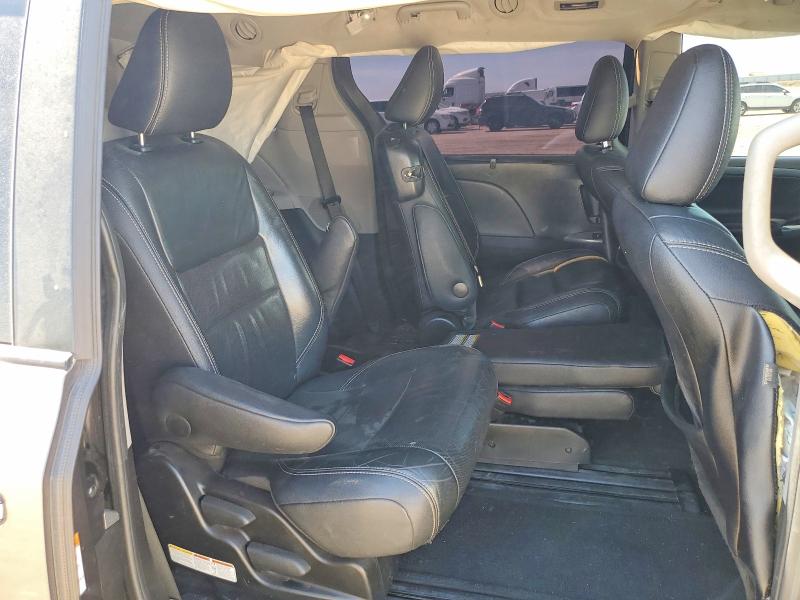 Продажа на аукционе авто 2015 Toyota Sienna, vin: 5TDXK3DC0FS681135, номер лота: 60886766