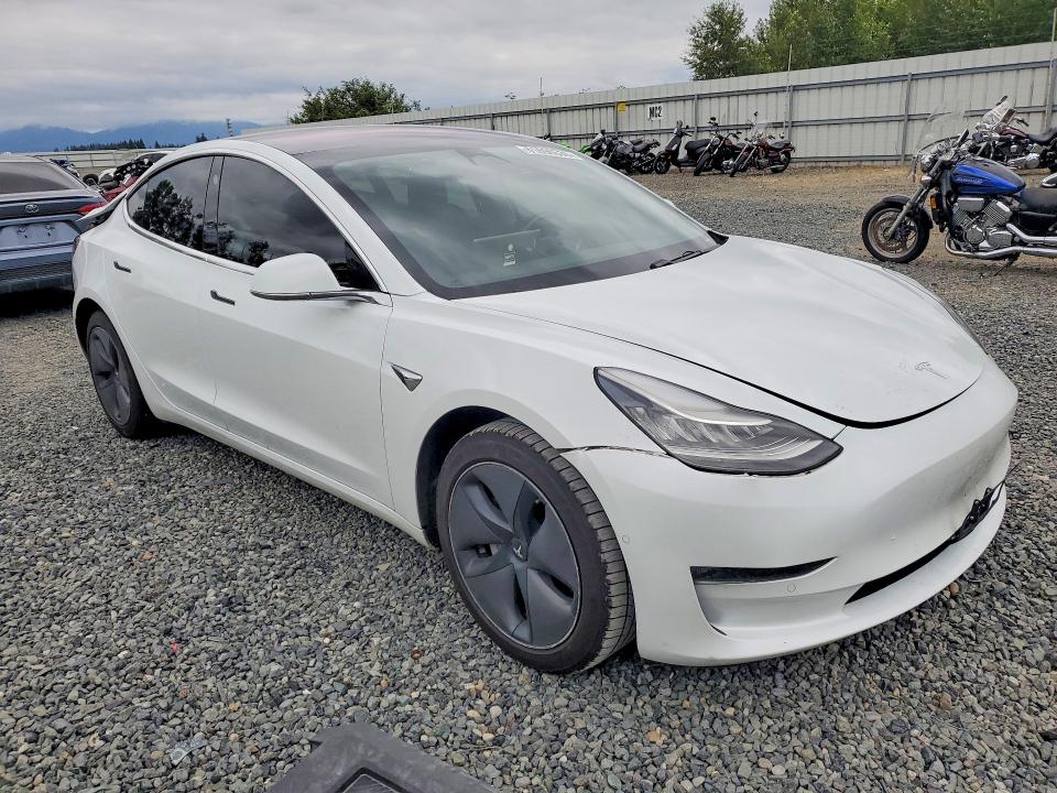 Продажа на аукционе авто 2018 Tesla Model 3, vin: 5YJ3E1EA9JF062439, номер лота: 61696536