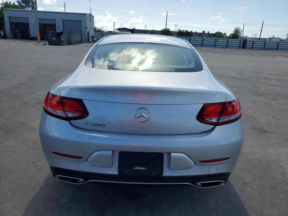 60950016 :رقم المزاد ، WDDWJ4JB6HF328505 vin ، 2017 Mercedes-benz C مزاد بيع