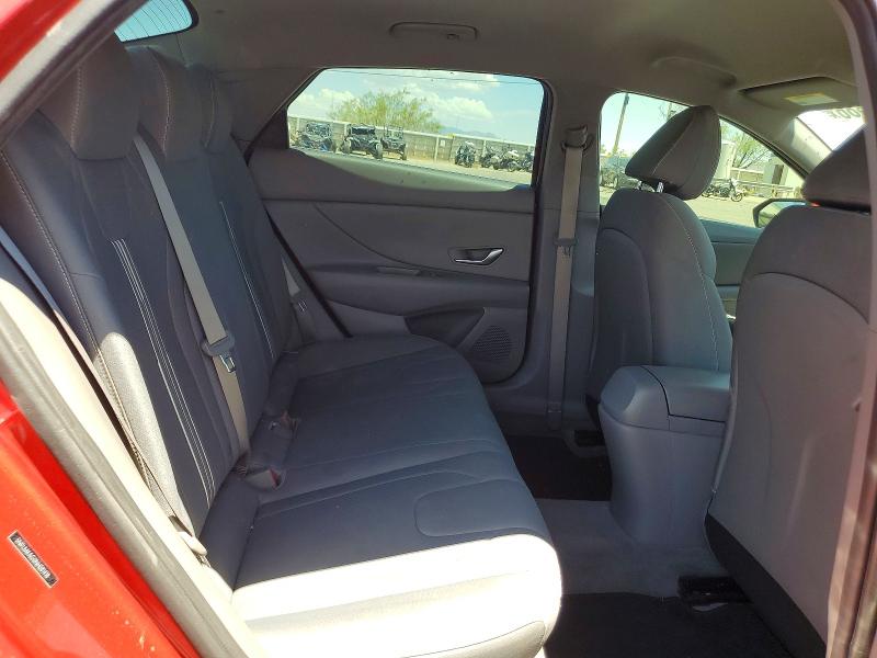 62826886 :رقم المزاد ، 5NPLM4AG0NH081418 vin ، 2022 Hyundai Elantra مزاد بيع